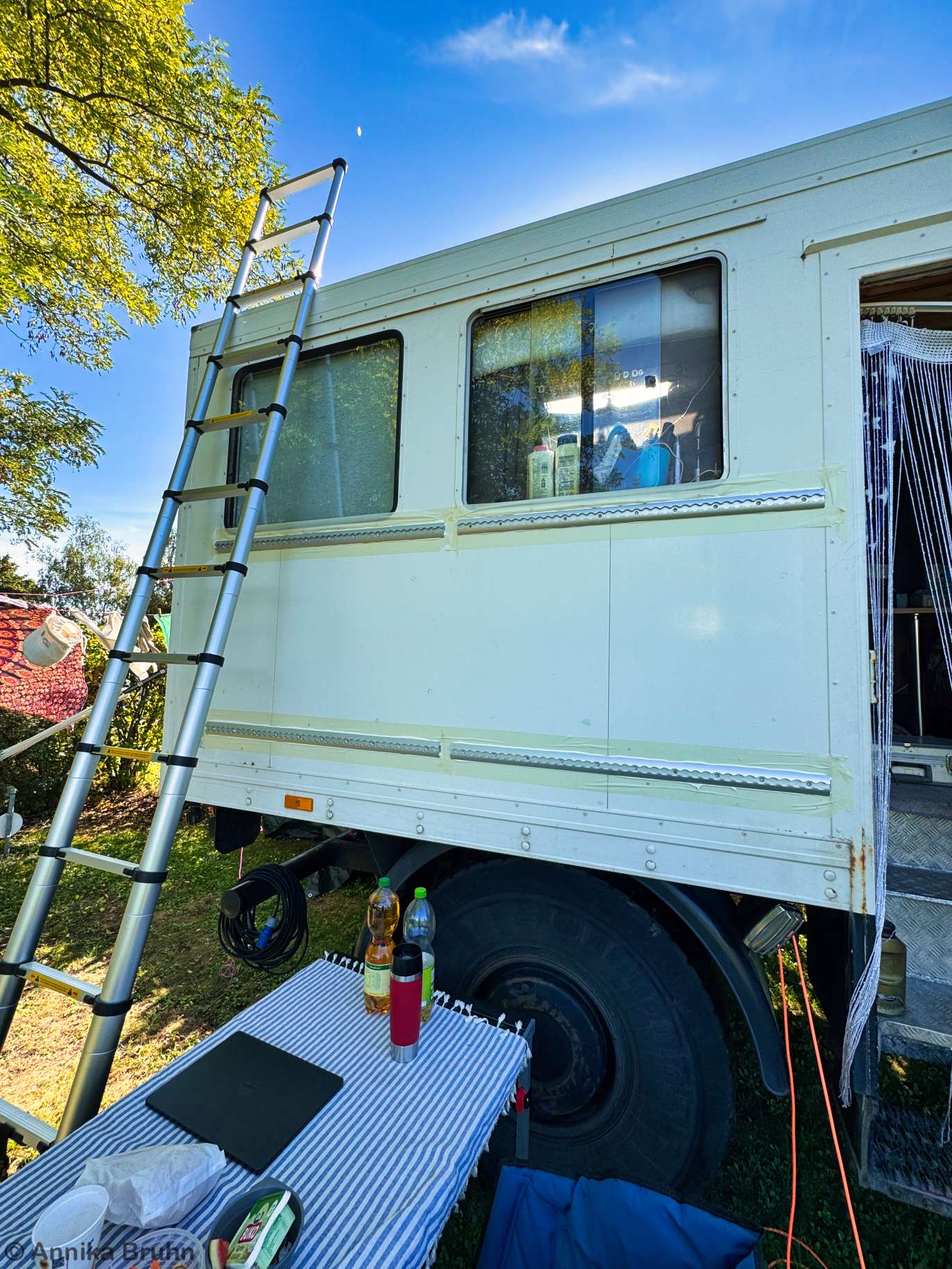 Alle Airleinschienen sind angebracht